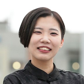 中路 麻結さん